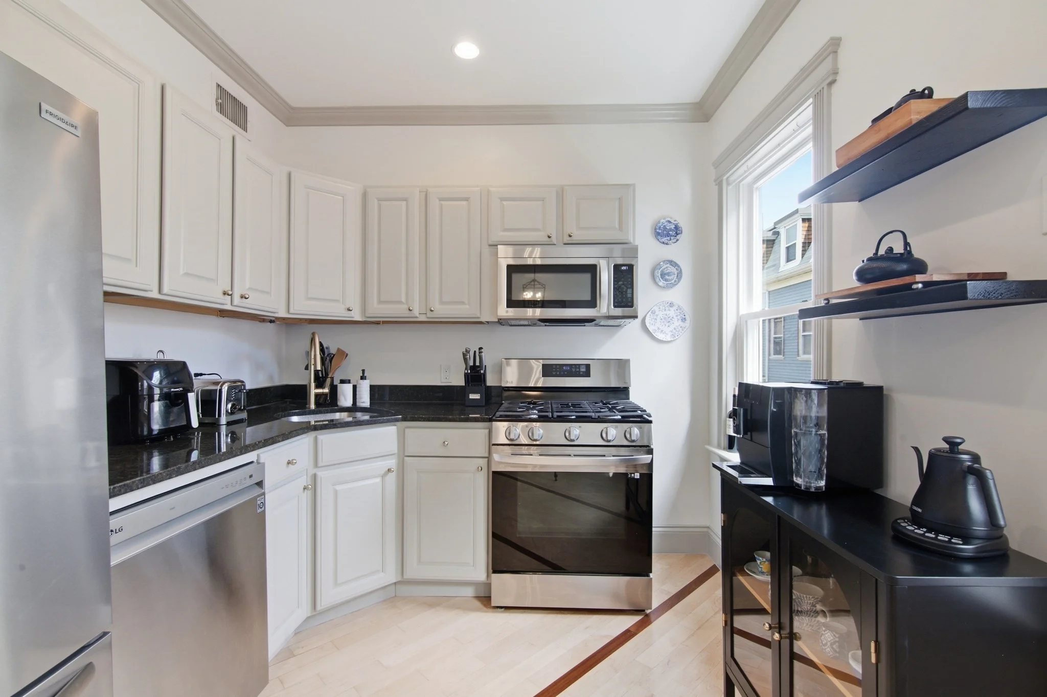 2 bed, 2 bath apartment for rent at 255 Gold St Unit 2, South Boston — photo 3 of 13