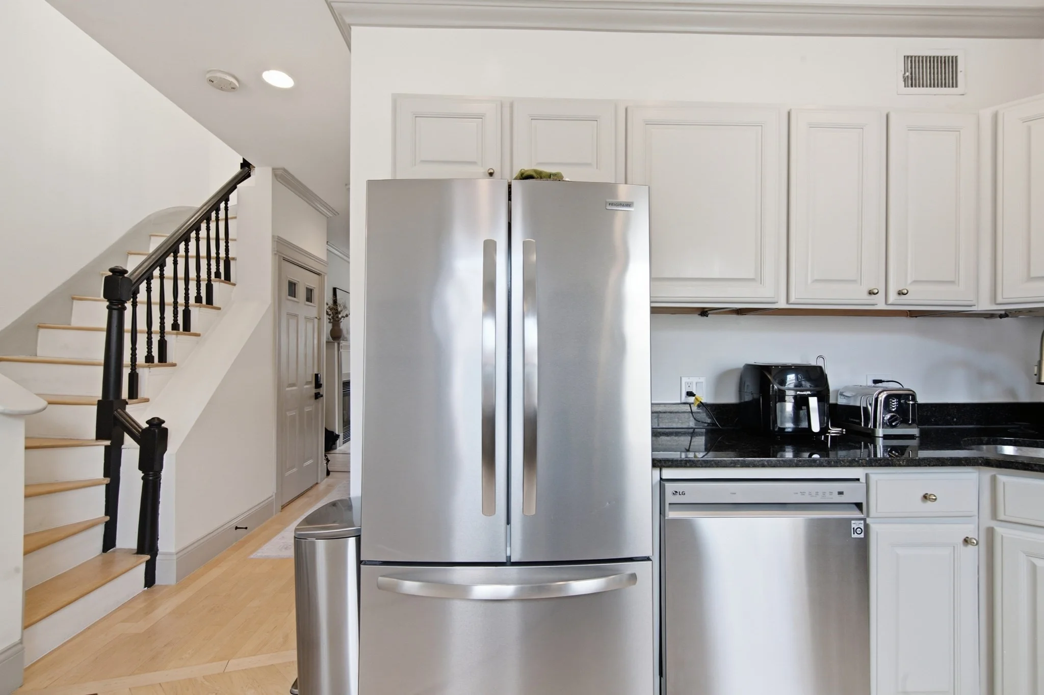 2 bed, 2 bath apartment for rent at 255 Gold St Unit 2, South Boston — photo 2 of 13
