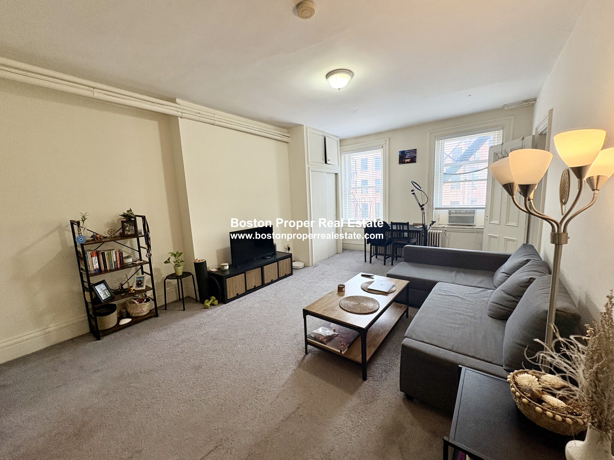 1 bed, 1 bath apartment for rent at 255 Newbury St Unit 3R, Back Bay — photo 1 of 7