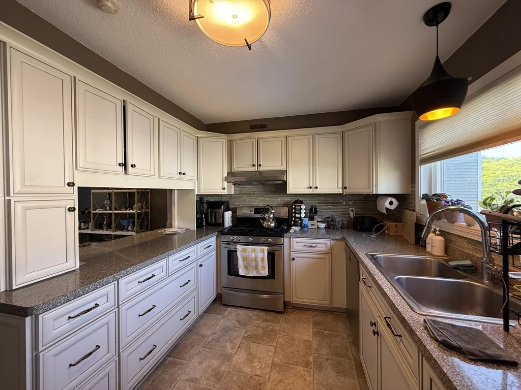 2 bed, 2 bath apartment for rent at 255 North Rd Unit 70, Chelmsford — photo 5 of 25