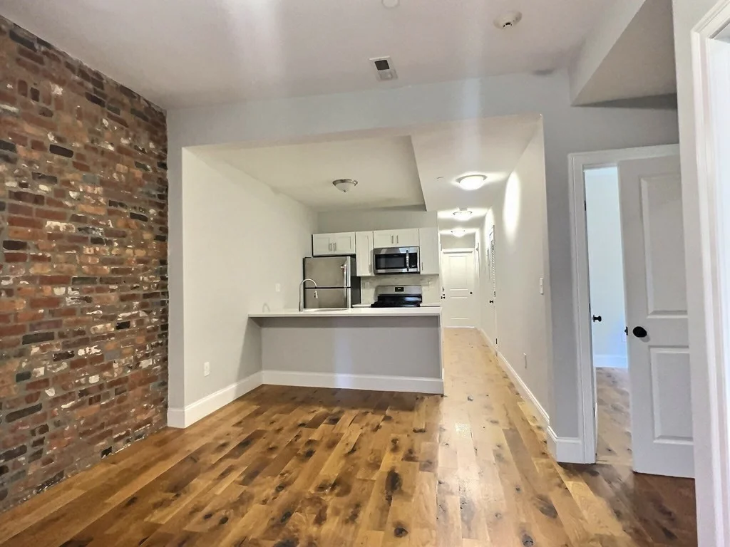 4 bed, 2 bath apartment for rent at 255 Paris Unit 1, East Boston — photo 3 of 15