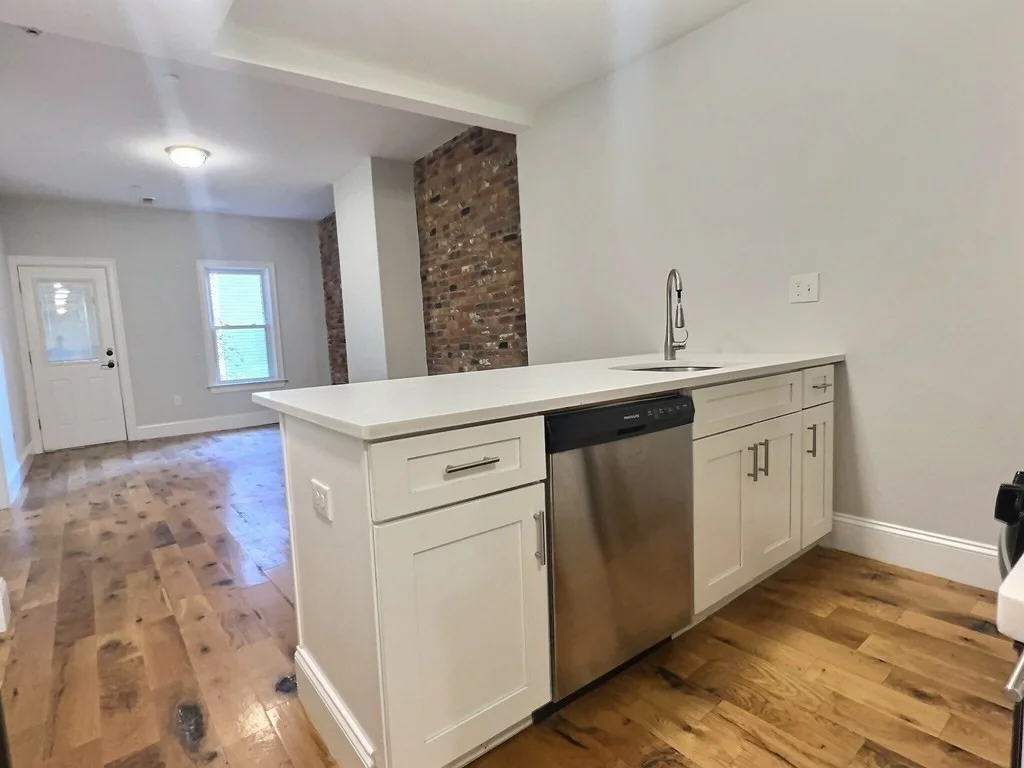 4 bed, 2 bath apartment for rent at 255 Paris Unit 1, East Boston — photo 2 of 15