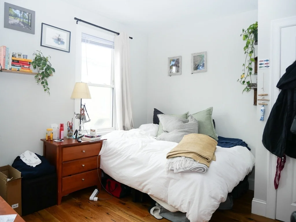 4 bed, 2 bath apartment for rent at 255 Paris Unit 2, East Boston — photo 6 of 13