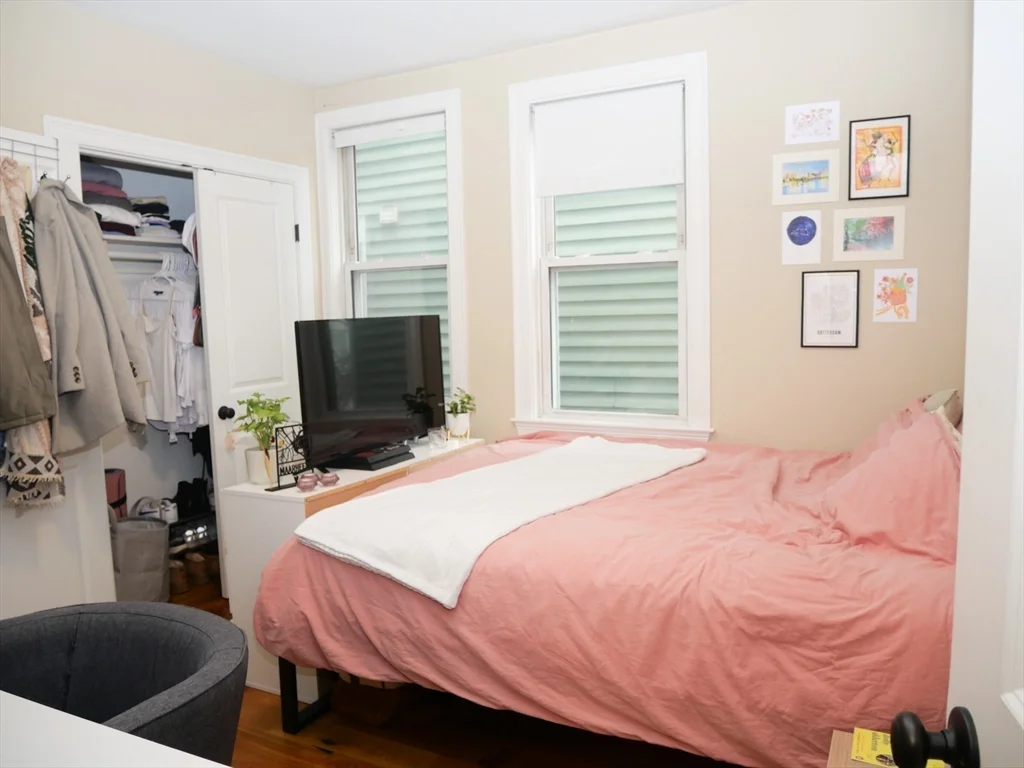 4 bed, 2 bath apartment for rent at 255 Paris Unit 2, East Boston — photo 11 of 13