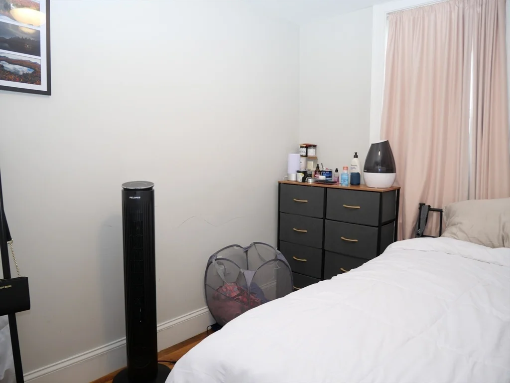 4 bed, 2 bath apartment for rent at 255 Paris Unit 2, East Boston — photo 5 of 13