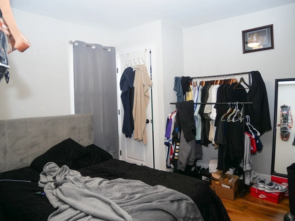5 bed, 3 bath apartment for rent at 255 Paris Unit 3, East Boston — photo 12 of 17