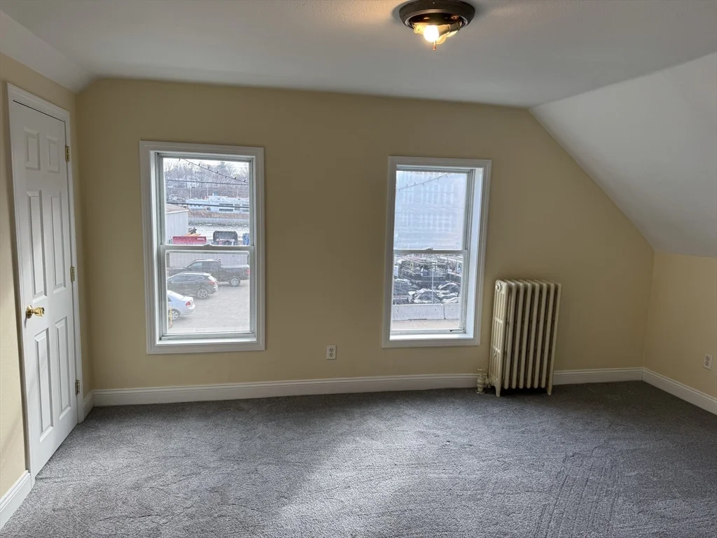 3 bed, 1 bath apartment for rent at 255 River St Unit 1, Zip 01832 — photo 18 of 22