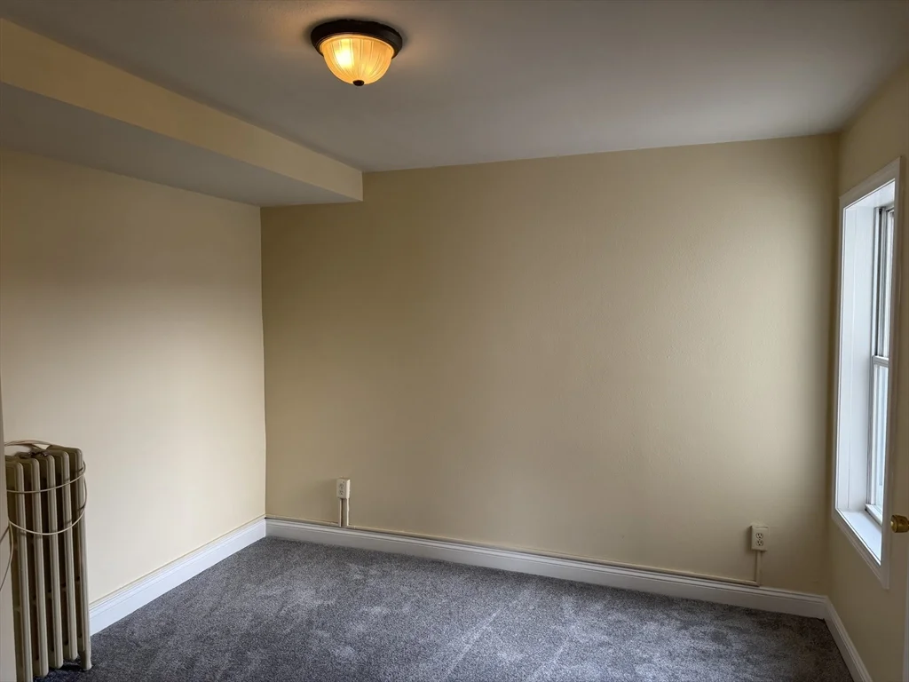 3 bed, 1 bath apartment for rent at 255 River St Unit 1, Zip 01832 — photo 12 of 22