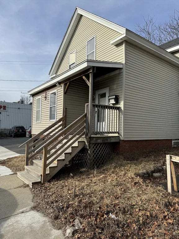 3 bed, 1 bath apartment for rent at 255 River St Unit 1, Zip 01832 — photo 21 of 22