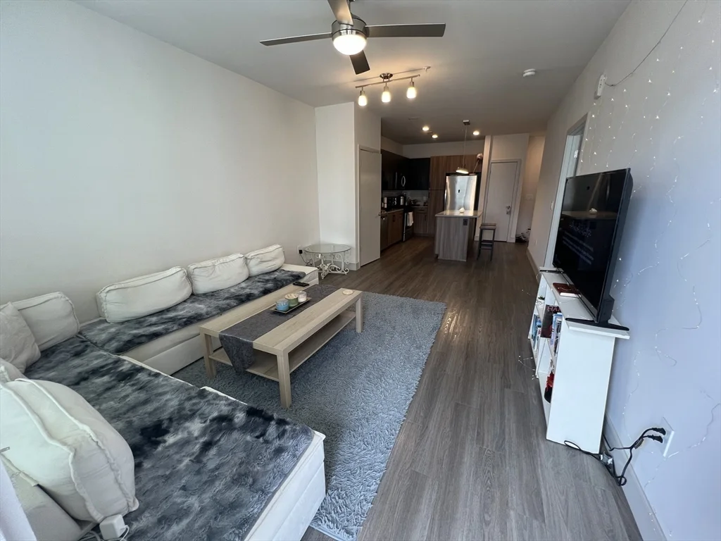 1 bed, 1 bath apartment for rent at 255 Vale St Unit 5218, Chelsea — photo 7 of 9