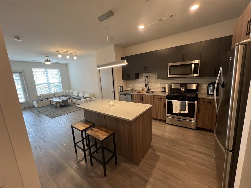 1 bed, 1 bath apartment for rent at 255 Vale St Unit 5218, Chelsea — photo 3 of 9