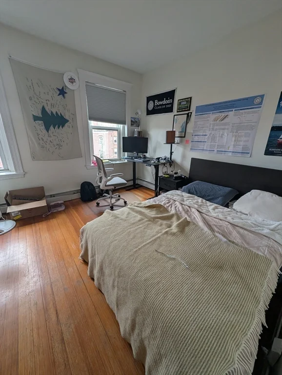3 bed, 1 bath apartment for rent at 256 Aspinwall Ave Unit 3, Riverway Island — photo 2 of 9