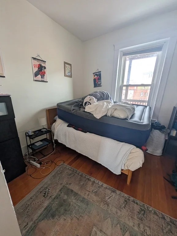 3 bed, 1 bath apartment for rent at 256 Aspinwall Ave Unit 3, Riverway Island — photo 4 of 9
