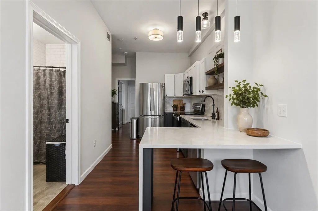 2 bed, 1 bath apartment for rent at 256 Bremen St Unit 3, East Boston — photo 5 of 14