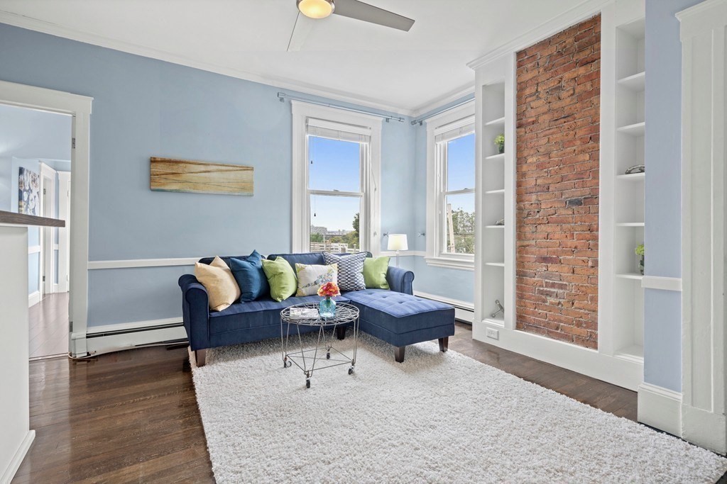 1 bed, 1 bath apartment for rent at 256 Bunker Hill St Unit 2, Charlestown — photo 2 of 11