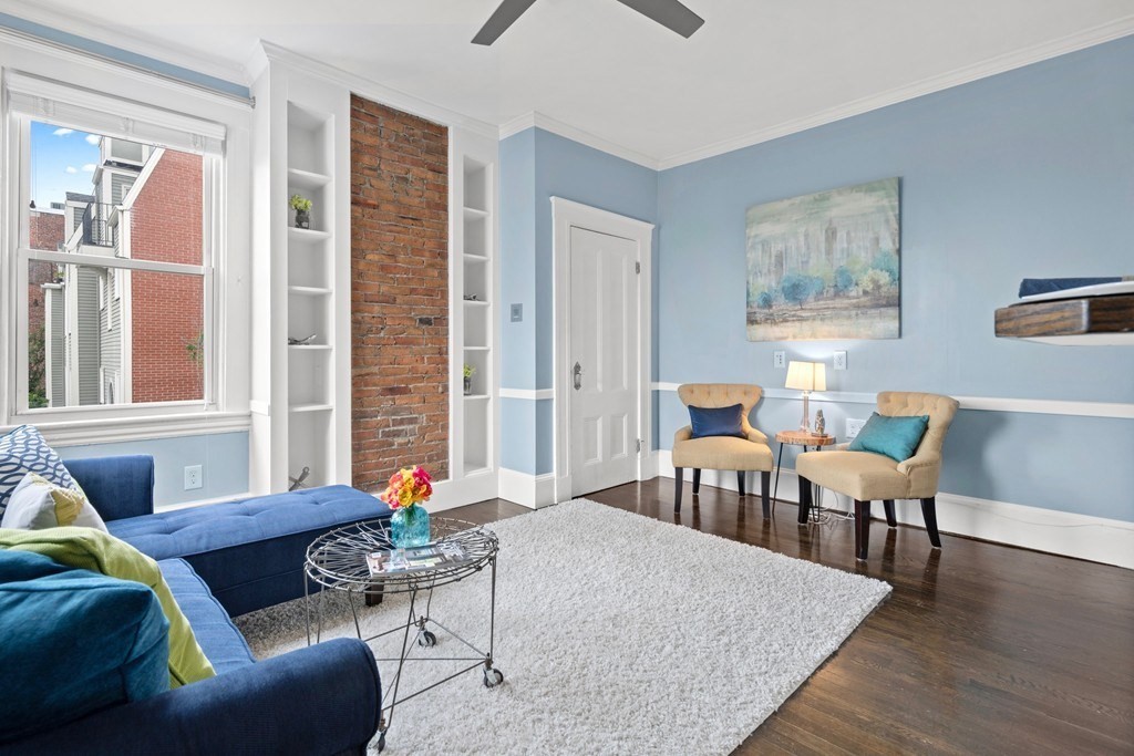 1 bed, 1 bath apartment for rent at 256 Bunker Hill St Unit 2, Charlestown — photo 1 of 11