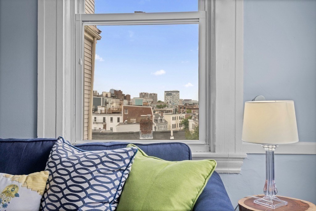 1 bed, 1 bath apartment for rent at 256 Bunker Hill St Unit 2, Charlestown — photo 3 of 11