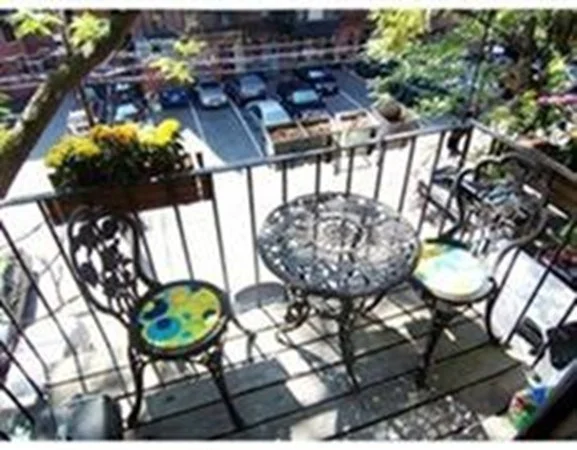 1 bed, 1 bath apartment for rent at 256 Commonwealth Ave Unit 4, Back Bay — photo 8 of 8
