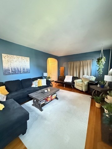 3 bed, 1 bath apartment for rent at 256 Corey Rd Unit 1, Brighton — photo 2 of 11