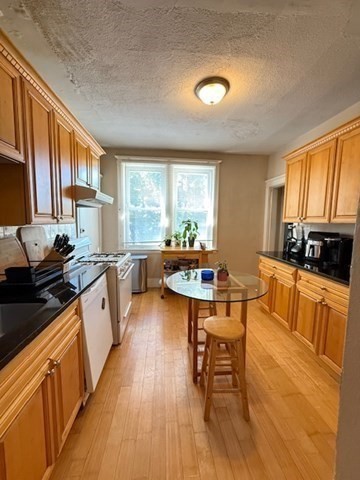 3 bed, 1 bath apartment for rent at 256 Corey Rd Unit 1, Brighton — photo 10 of 11