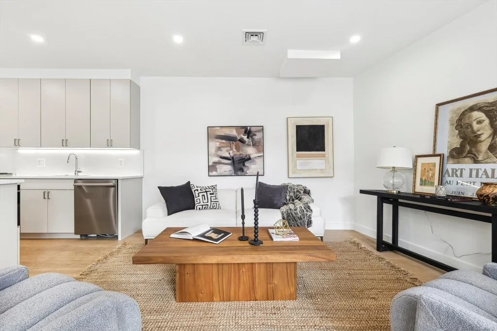 2 bed, 2 bath apartment for rent at 256 Dorchester St Unit 504, South Boston — photo 11 of 24