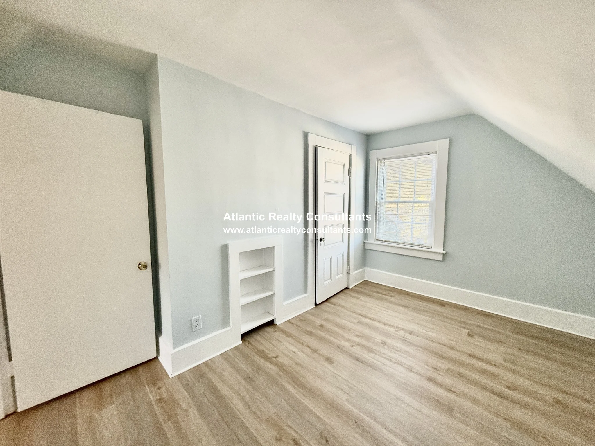 1 bed, 1 bath apartment for rent at 256 Lowell Ave Unit PH, Newtonville — photo 11 of 13