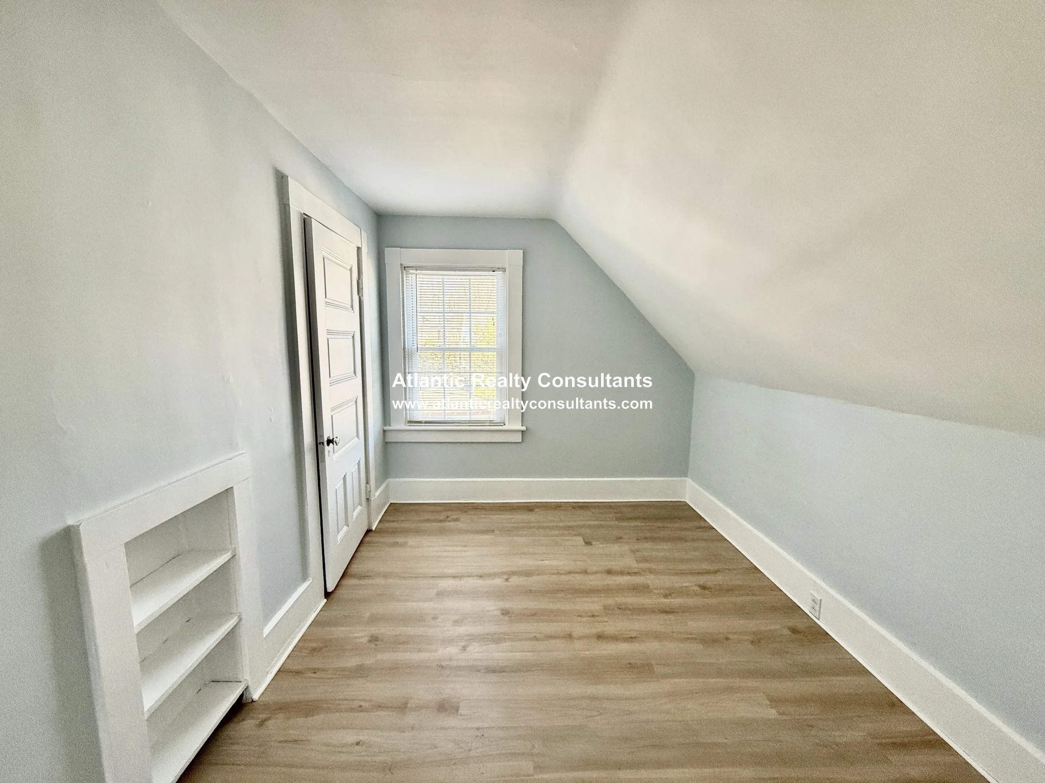 1 bed, 1 bath apartment for rent at 256 Lowell Ave Unit PH, Newtonville — photo 10 of 13