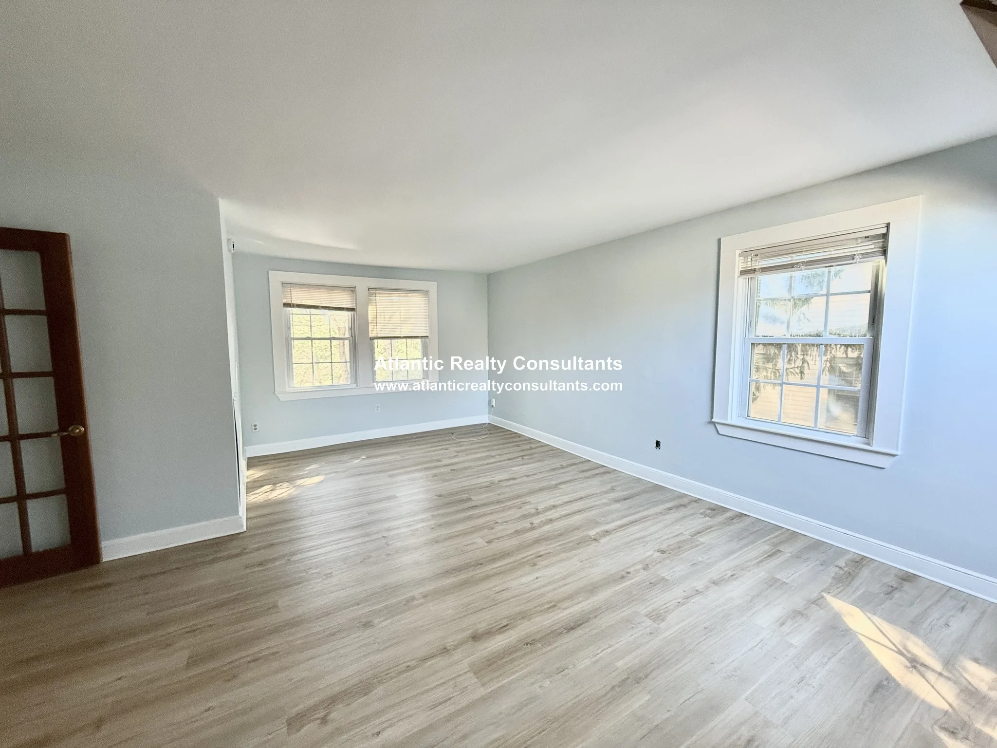 1 bed, 1 bath apartment for rent at 256 Lowell Ave Unit PH, Newtonville — photo 2 of 13