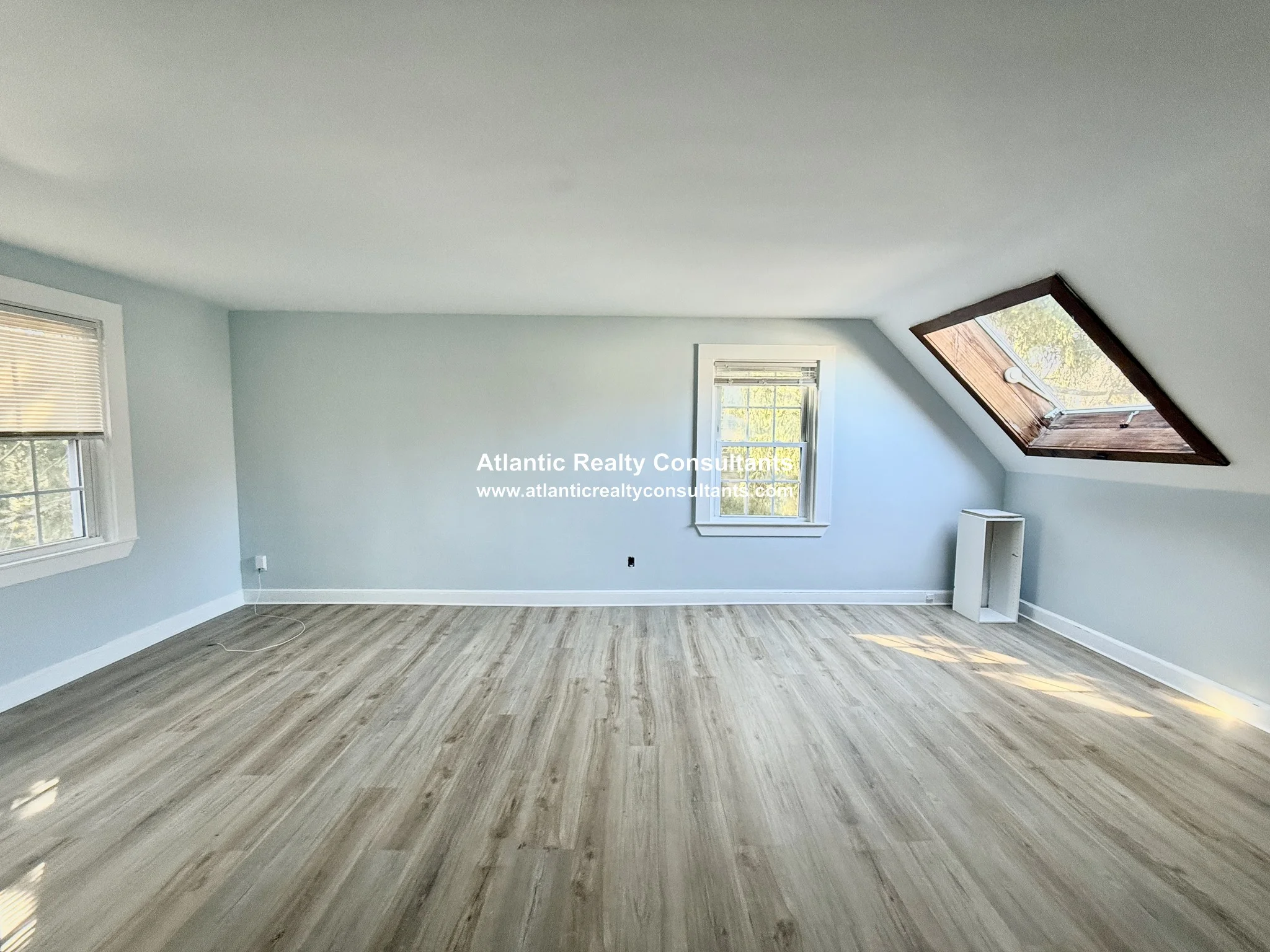 1 bed, 1 bath apartment for rent at 256 Lowell Ave Unit PH, Newtonville