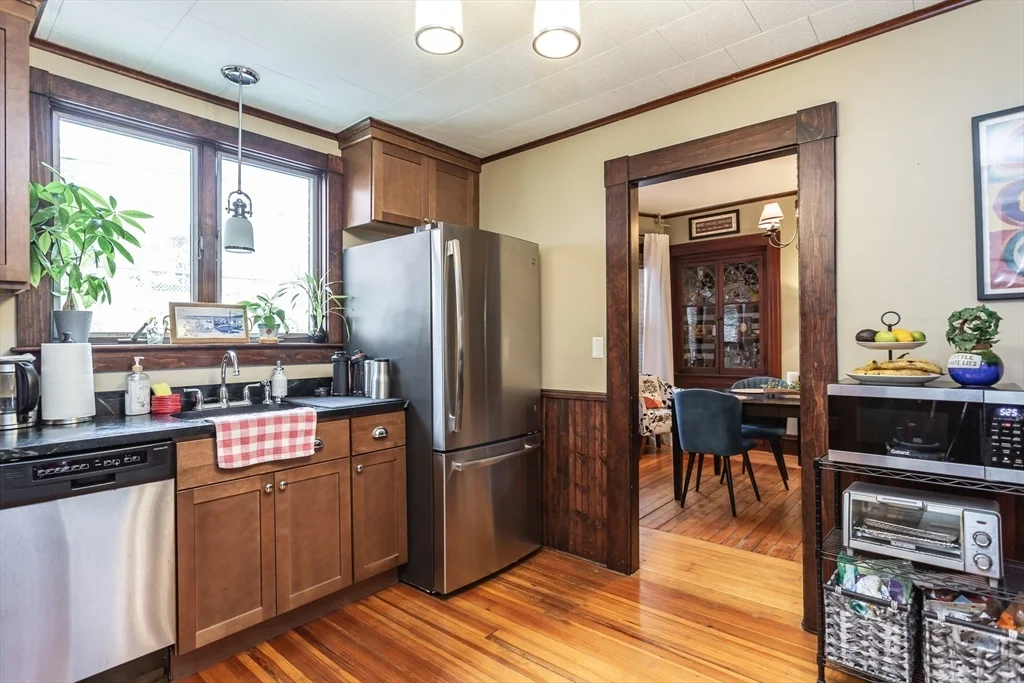 3 bed, 1 bath apartment for rent at 256 Maple St Unit 1, Fall River — photo 11 of 11