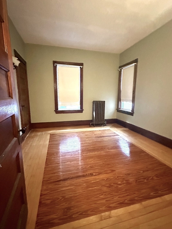 3 bed, 1 bath apartment for rent at 256 Maple St Unit 2, Fall River — photo 7 of 21