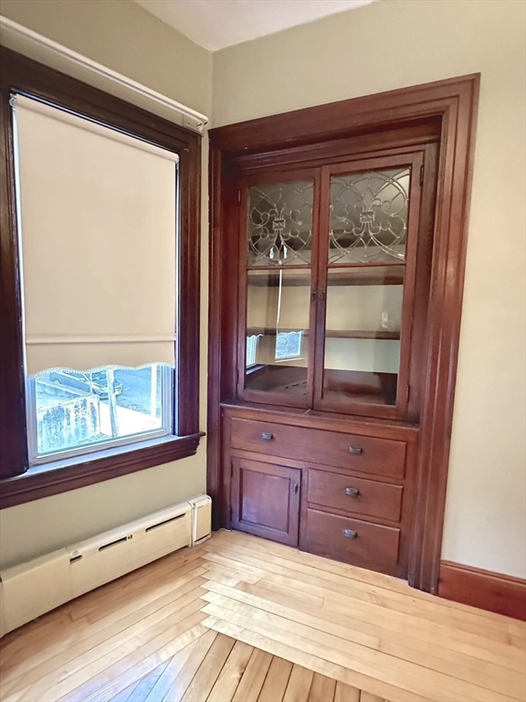 3 bed, 1 bath apartment for rent at 256 Maple St Unit 2, Fall River — photo 16 of 21