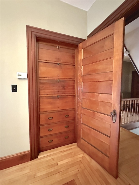 3 bed, 1 bath apartment for rent at 256 Maple St Unit 2, Fall River — photo 17 of 21