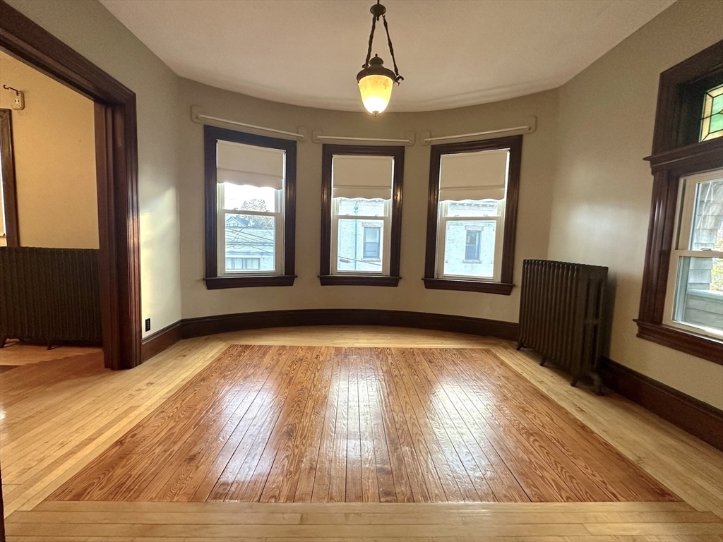 3 bed, 1 bath apartment for rent at 256 Maple St Unit 2, Fall River — photo 12 of 21