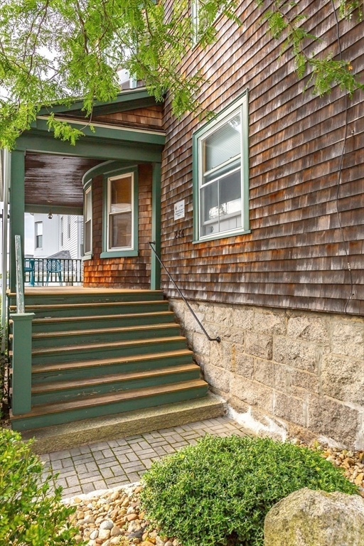 3 bed, 1 bath apartment for rent at 256 Maple St Unit 2, Fall River — photo 20 of 21