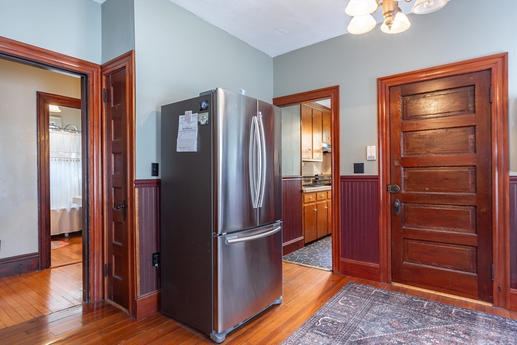 3 bed, 1 bath apartment for rent at 256 Maple St Unit 2, Fall River — photo 5 of 21