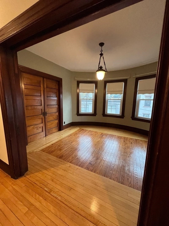 3 bed, 1 bath apartment for rent at 256 Maple St Unit 2, Fall River — photo 11 of 21