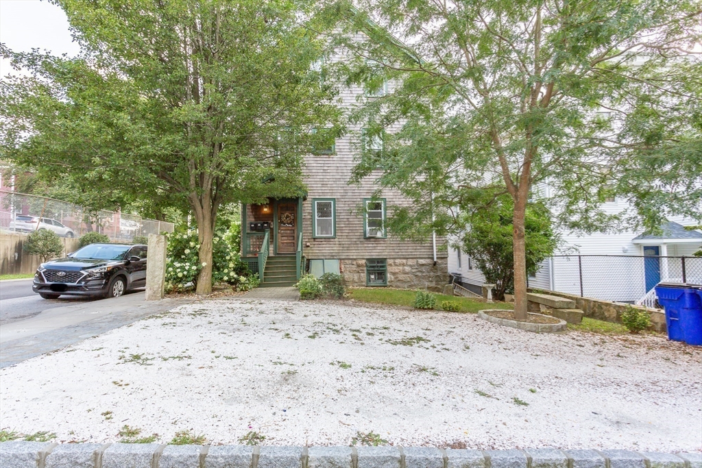 3 bed, 1 bath apartment for rent at 256 Maple St Unit 2, Fall River — photo 21 of 21
