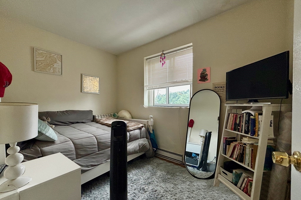 2 bed, 1 bath apartment for rent at 256 Parker Hill Ave Unit 12, Mission Hill — photo 4 of 9