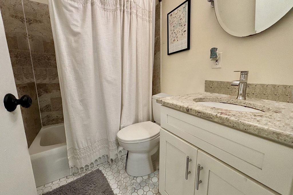 2 bed, 1 bath apartment for rent at 256 Parker Hill Ave Unit 3, Mission Hill — photo 5 of 9
