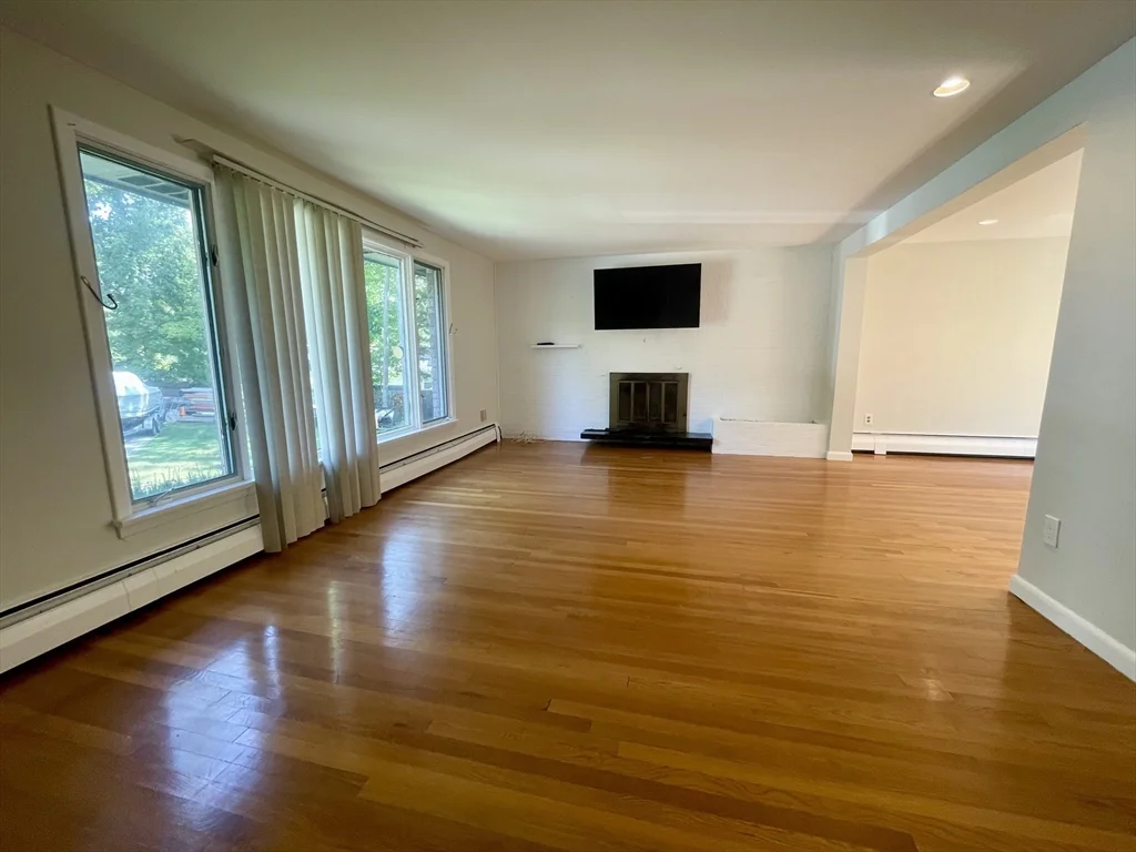 3 bed, 3 bath apartment for rent at 256 South Ave Unit 256, Weston — photo 9 of 27
