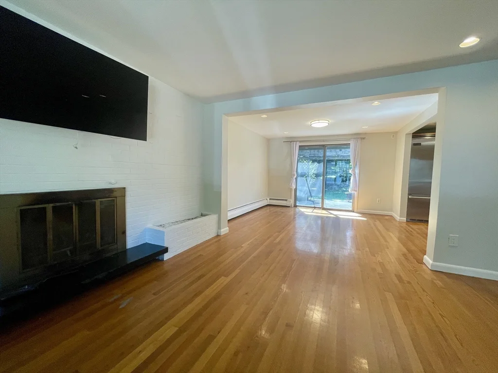 3 bed, 3 bath apartment for rent at 256 South Ave Unit 256, Weston — photo 10 of 27