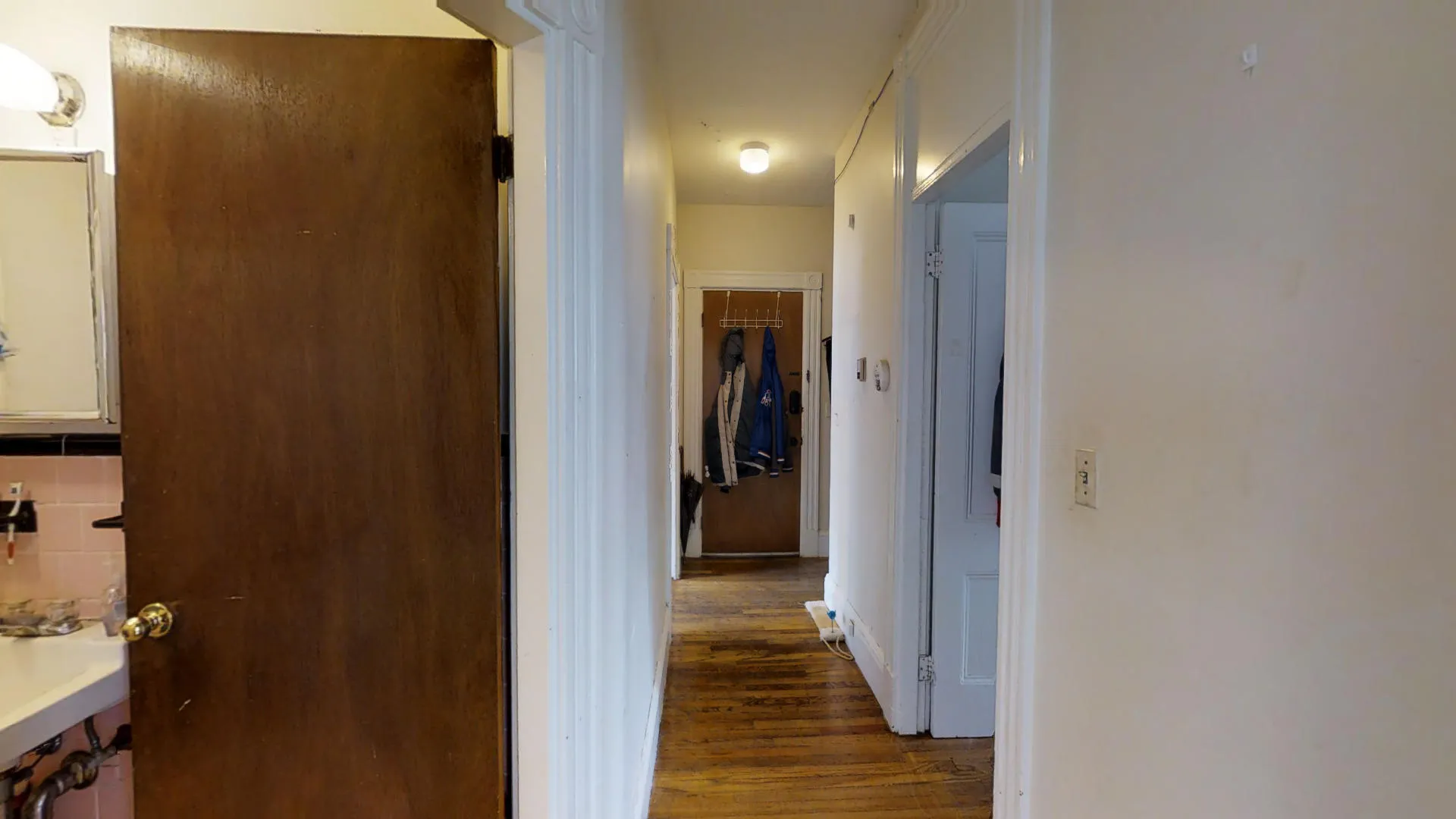 3 bed, 1 bath apartment for rent at 256 Summer St Unit 2, Spring Hill — photo 4 of 10