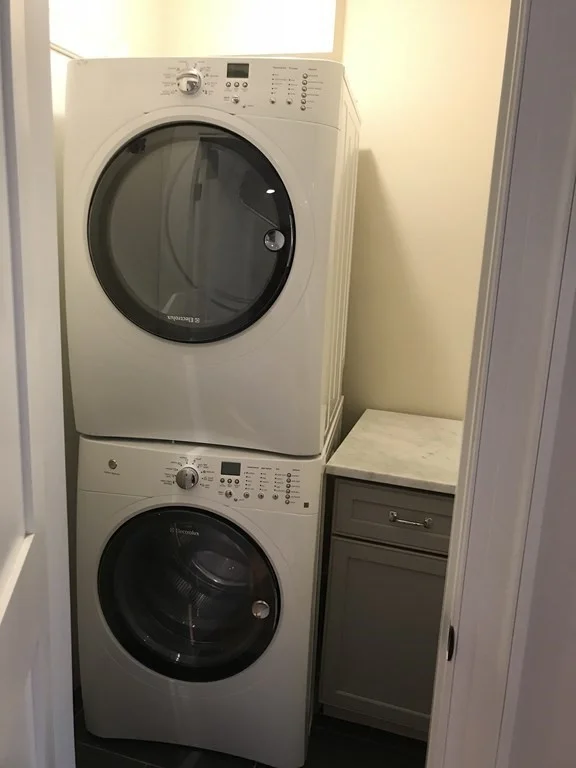 2 bed, 1 bath apartment for rent at 256 W 3rd St Unit 1, South Boston — photo 9 of 11
