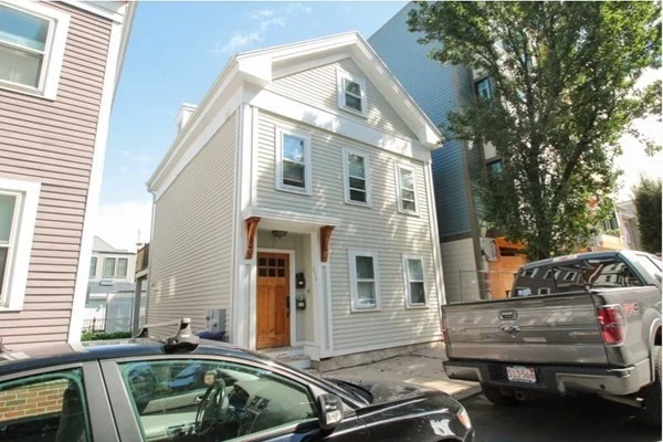 2 bed, 1 bath apartment for rent at 256 W 3rd St Unit 1, South Boston
