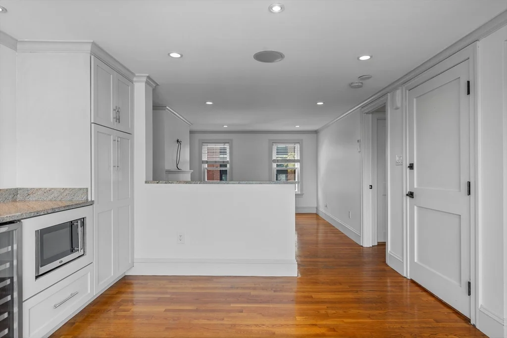 2 bed, 1 bath apartment for rent at 256 W 3rd St Unit 2, South Boston — photo 9 of 30
