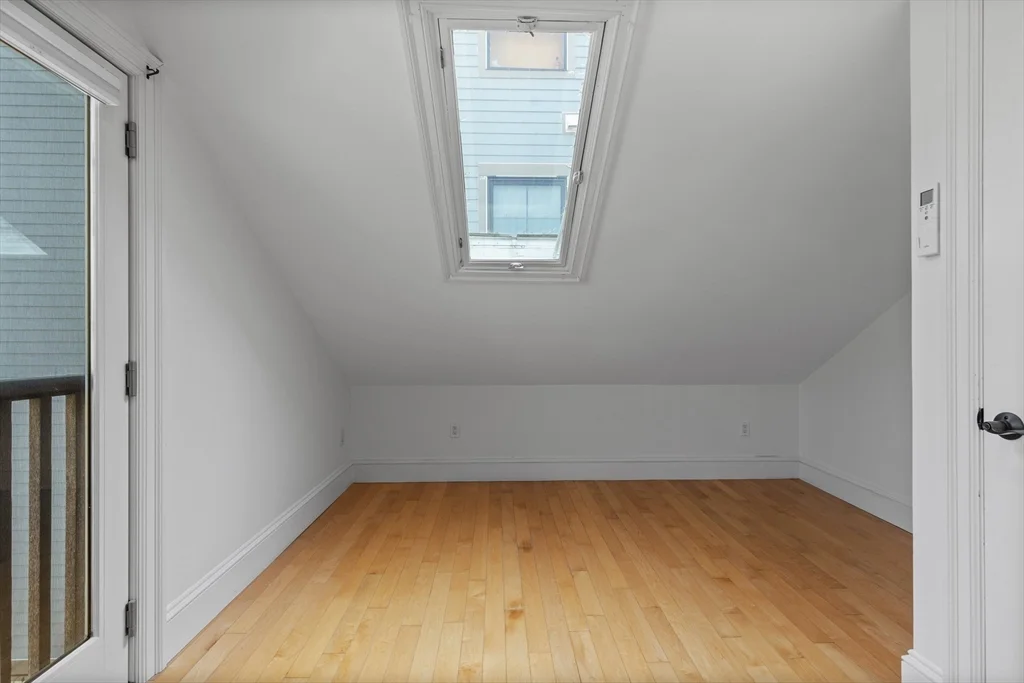 2 bed, 1 bath apartment for rent at 256 W 3rd St Unit 2, South Boston — photo 26 of 30