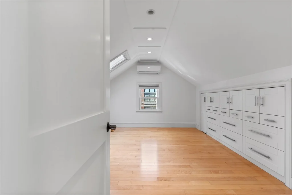 2 bed, 1 bath apartment for rent at 256 W 3rd St Unit 2, South Boston — photo 23 of 30