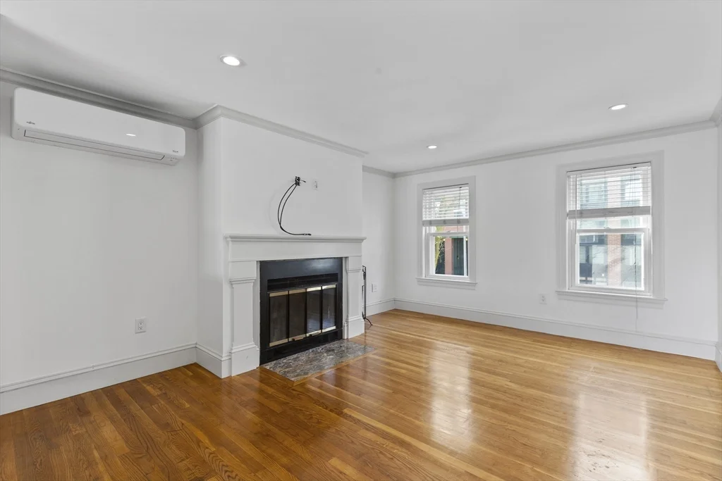 2 bed, 1 bath apartment for rent at 256 W 3rd St Unit 2, South Boston — photo 13 of 30