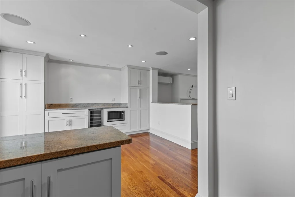 2 bed, 1 bath apartment for rent at 256 W 3rd St Unit 2, South Boston — photo 7 of 30